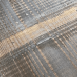 家を解体した時に出てきたい用な古材風のイメージ